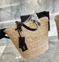 Charger l'image dans la galerie, Sac de Plage Yves Saint Laurent
