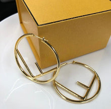 Charger l'image dans la galerie, Boucles d’oreilles Fendi

